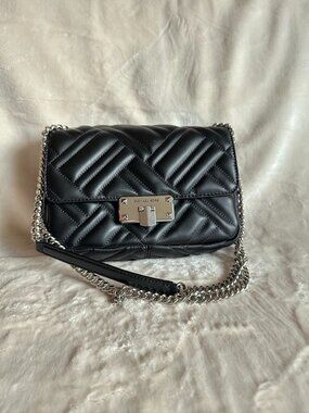 NWT! MK Michael Kors Peyton Medium Quilted Shoulder Flap In Black/Silver Leather